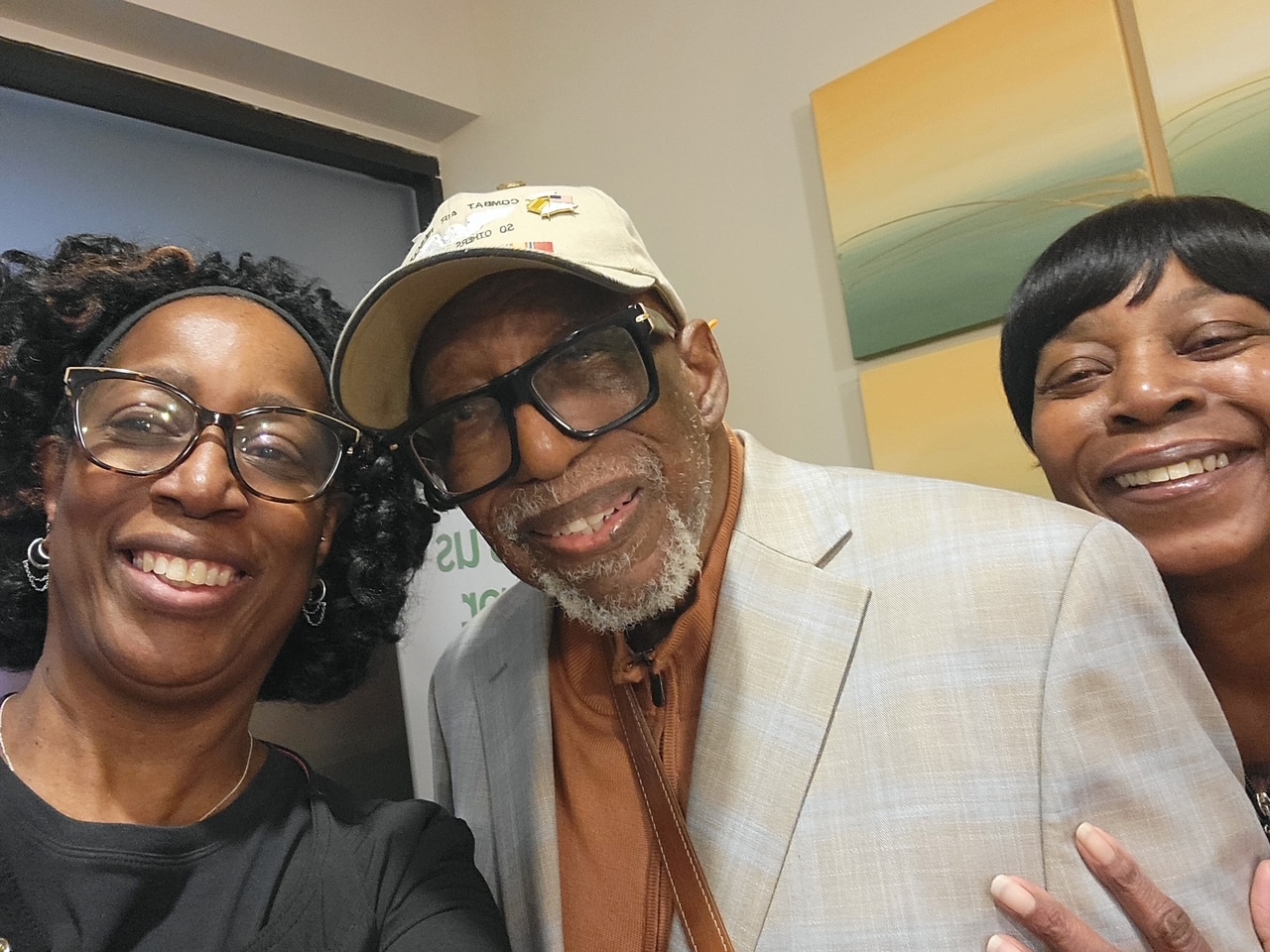 Ede with family — all smiles